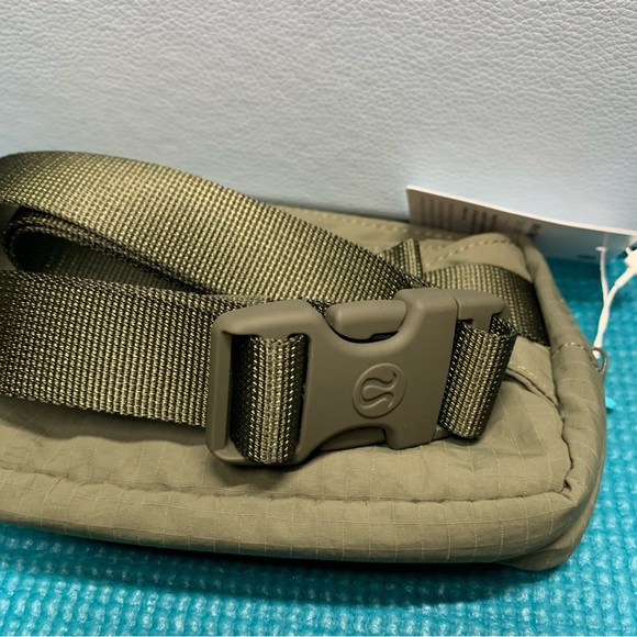 LULULEMON Carob Brown Mini Belt Bag - Picture 5 of 12